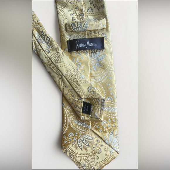 Embroided Golden Paisley Nieman Marcus Bohemian 100% Silk Tie - Picture 8 of 8
